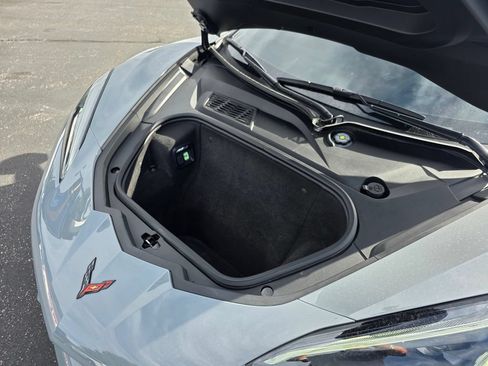 Used 2025 Chevrolet Corvette Z06 RWD image 11