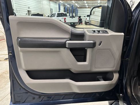 Used 2018 Ford F150 XLT w/ Equipment Group 302A Luxury AWD/4WD image 7