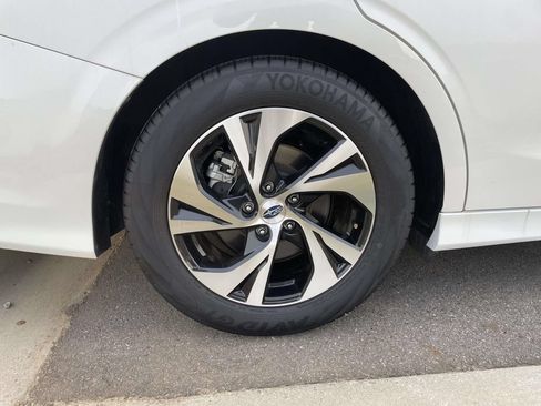 Used 2025 Subaru Legacy Premium AWD/4WD image 5