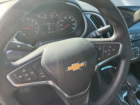 Used 2025 Chevrolet Malibu LT FWD image 19