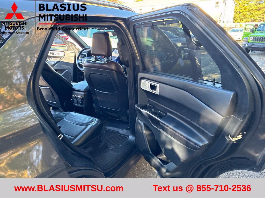 Used 2020 Ford Explorer Platinum w/ Premium Technology Package AWD/4WD image 35