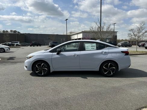 New 2025 Nissan Versa SR image 5