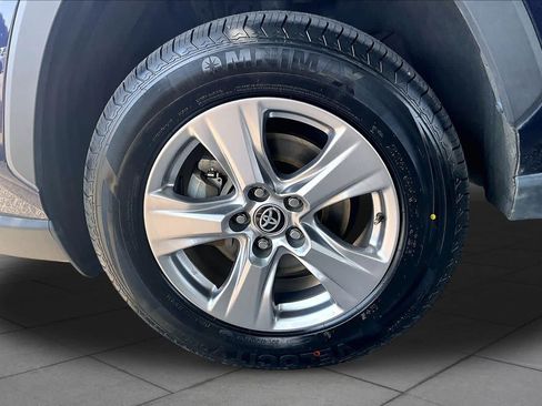 Used 2023 Toyota RAV4 XLE AWD/4WD image 11