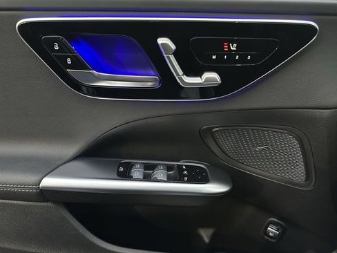 Used 2025 Mercedes-Benz C 300 4MATIC Sedan image 16