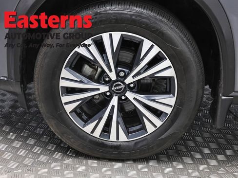 Used 2023 Nissan Rogue SV w/ SV Premium Package AWD/4WD image 33