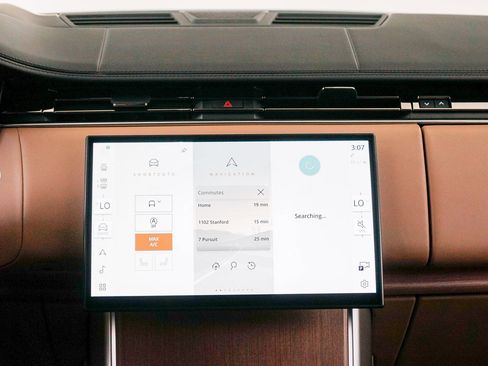 Used 2024 Land Rover Range Rover Long Wheelbase Autobiography image 18