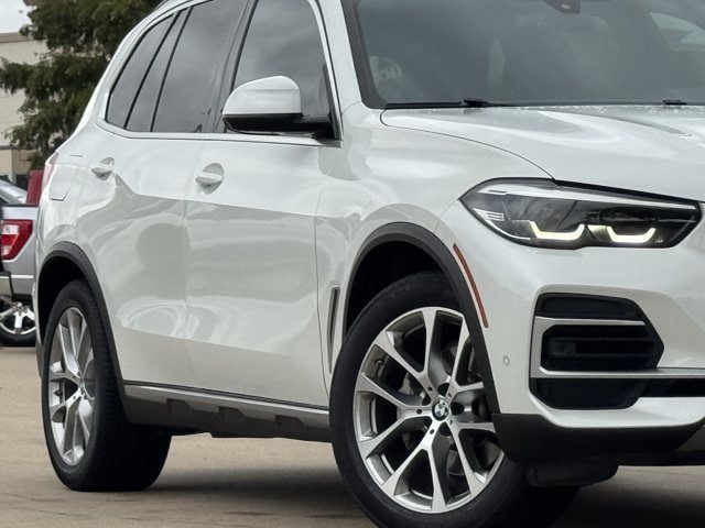 Used 2022 BMW X5 xDrive40i w/ Luxury Seating Package AWD/4WD image 3
