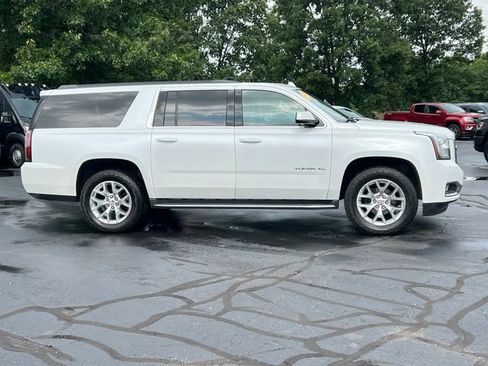 Used 2016 GMC Yukon XL SLT w/ Open Road Package AWD/4WD image 52