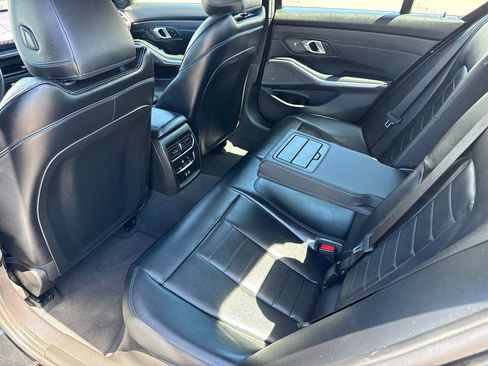 Used 2025 BMW 330i Sedan w/ M Sport Package RWD image 19
