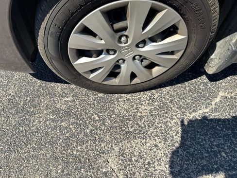 Used 2012 Honda Civic LX image 4