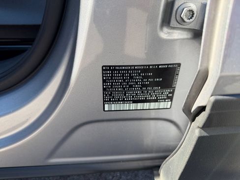 Used 2022 Volkswagen Tiguan SE AWD/4WD image 30