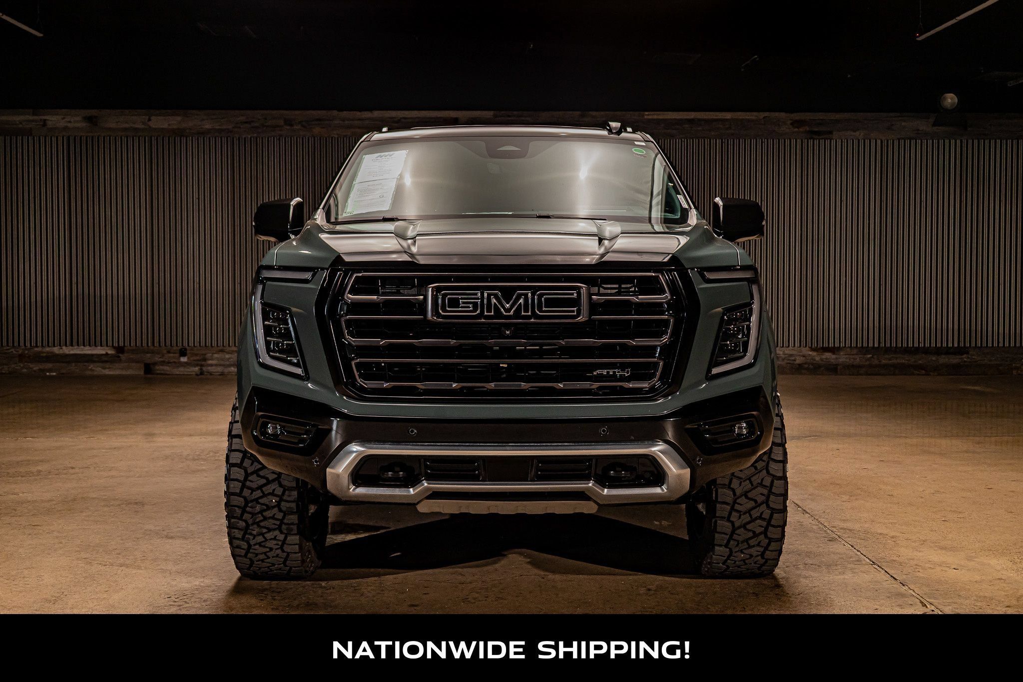 Used 2025 GMC Yukon AT4 Ultimate w/ LPO, Illumination Package AWD/4WD image 4