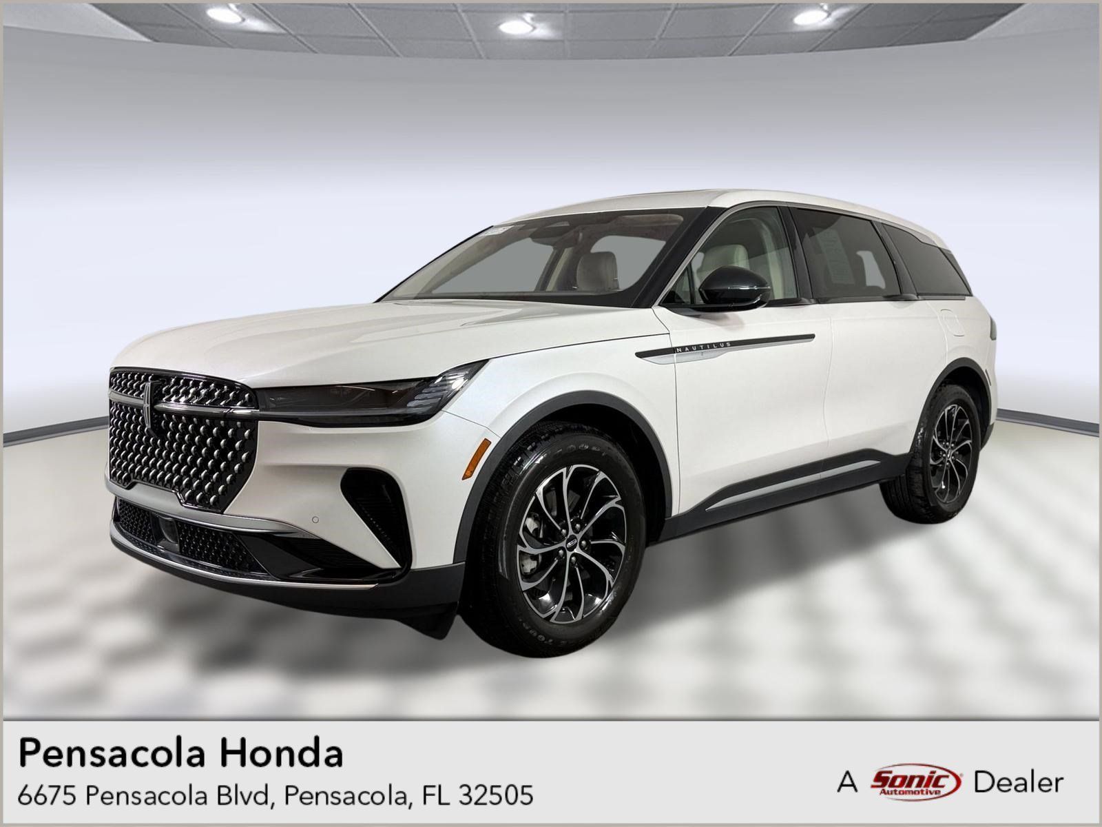 Used 2025 Lincoln Nautilus Premier w/ Equipment Group 102A AWD/4WD image 1