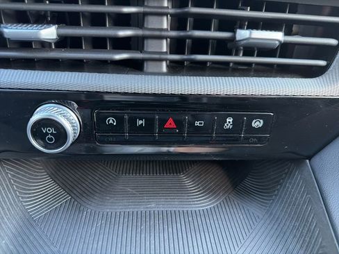 Certified 2025 Ford Explorer ST-Line w/ ST-Line Street Pack AWD/4WD image 33