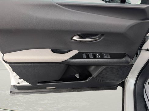 Used 2024 Lexus UX 250h AWD w/ Premium Package image 7