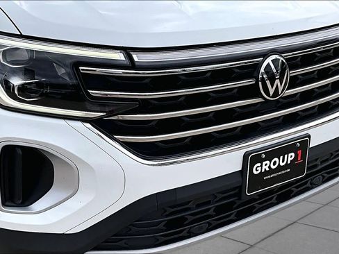 Used 2024 Volkswagen Atlas SE FWD image 28