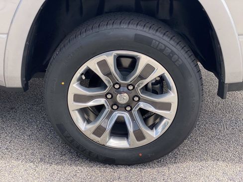 Used 2022 RAM 1500 Limited AWD/4WD image 17
