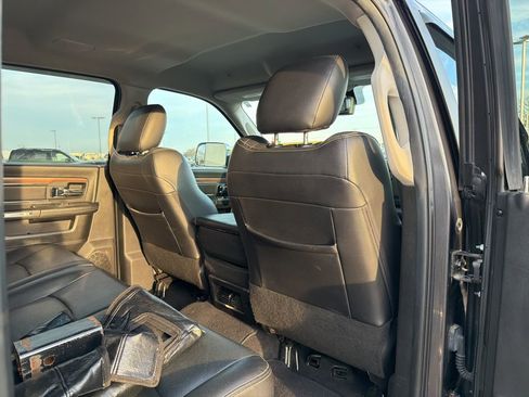 Used 2018 RAM 2500 Laramie w/ Cold Weather Group image 18