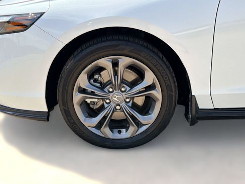 Used 2023 Honda Accord EX-L image 11