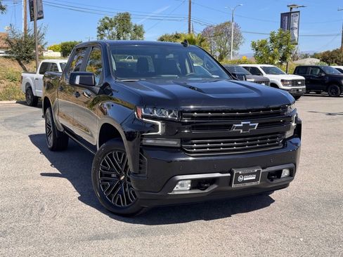 Used 2022 Chevrolet Silverado 1500 RST w/ Safety Package AWD/4WD image 2