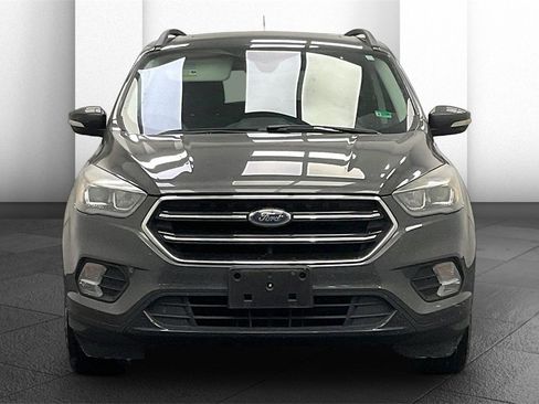 Used 2017 Ford Escape Titanium image 2