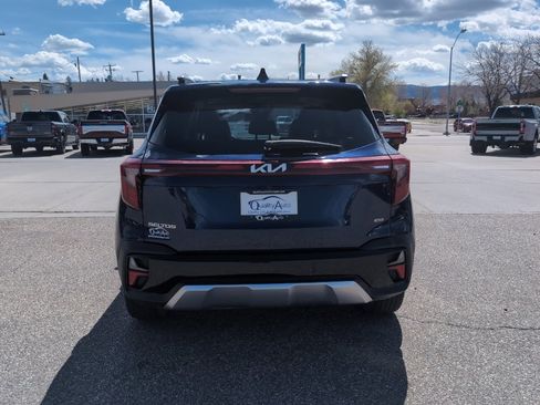 Used 2024 Kia Seltos EX image 7
