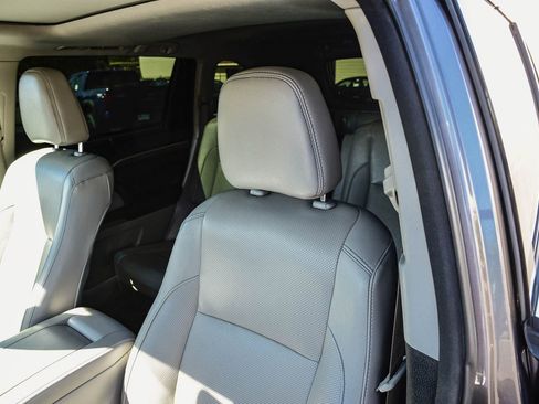 Used 2017 Toyota Highlander Limited image 28