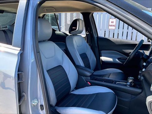 Used 2021 Nissan Kicks SR w/ SR Premium Package image 9