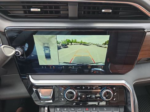 Used 2025 GMC Sierra 2500 Denali Ultimate image 28