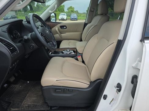 Used 2023 Nissan Armada SL w/ Captain's Chairs Package RWD image 14