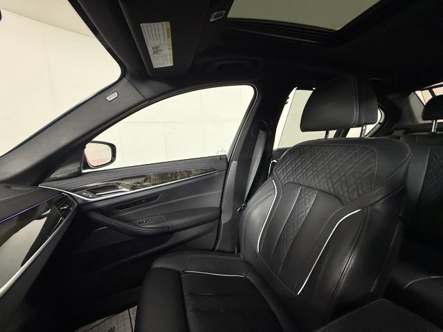 Used 2021 BMW M550i xDrive w/ Dynamic Handling Package AWD/4WD image 15