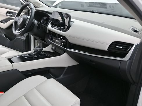 Used 2023 Nissan Rogue SL w/ SL Premium Package FWD image 29