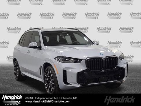 New 2026 BMW X5 xDrive50e w/ M Sport Package AWD/4WD image 1