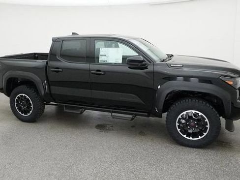 New 2025 Toyota Tacoma TRD Off-Road image 27