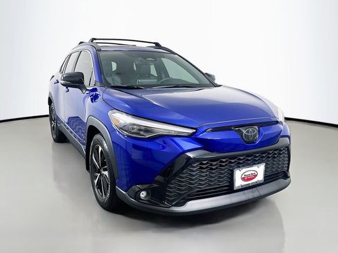 Used 2025 Toyota Corolla Cross AWD Hybrid w/ Convenience Package image 3