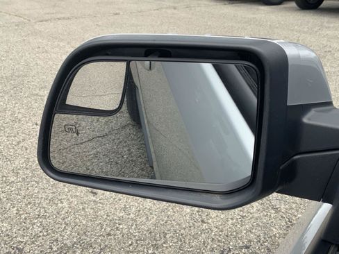 Used 2013 Ford Edge SEL FWD image 17