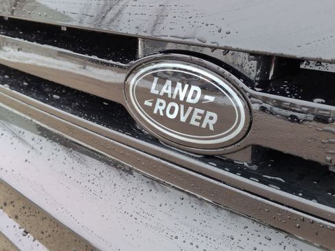 New 2026 Land Rover Defender 110 S image 11