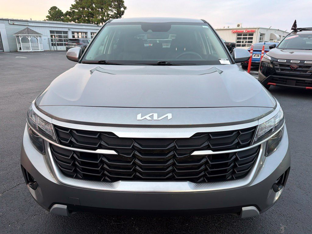Used 2026 Kia Seltos LX AWD/4WD image 8