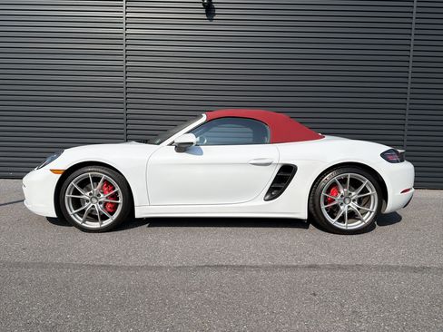 Certified 2019 Porsche 718 Boxster RWD image 2