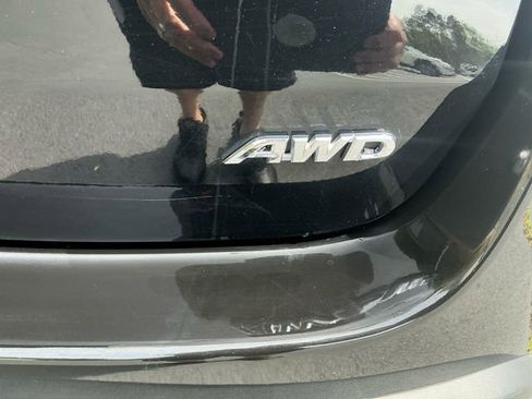 Used 2018 Toyota Highlander LE image 20