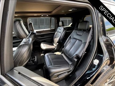Used 2024 Jeep Grand Cherokee L Limited w/ Luxury Tech Group II AWD/4WD image 22