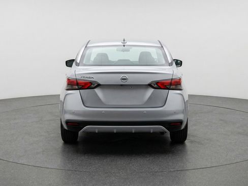 Used 2025 Nissan Versa SV image 7