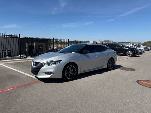 Used 2017 Nissan Maxima Platinum w/ Medallion Package image 3