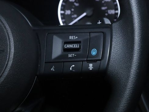 Used 2024 Nissan Rogue SV FWD image 23