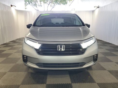 Used 2021 Honda Odyssey LX image 2