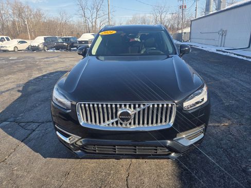 Used 2024 Volvo XC90 B6 Ultimate w/ Protection Package Premier image 8