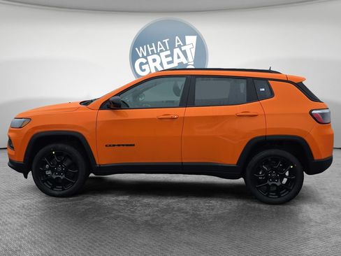 New 2026 Jeep Compass Latitude w/ Sun and Sound Group image 7