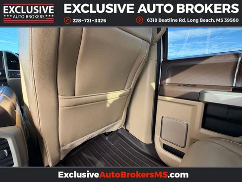 Used 2019 Ford F150 Lariat image 37