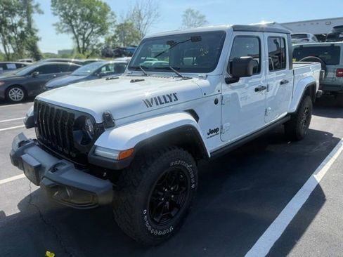 Used 2022 Jeep Gladiator Willys image 1