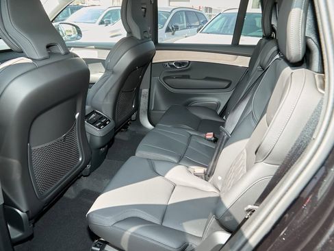 New 2025 Volvo XC90 B6 Plus w/ Protection Package image 17